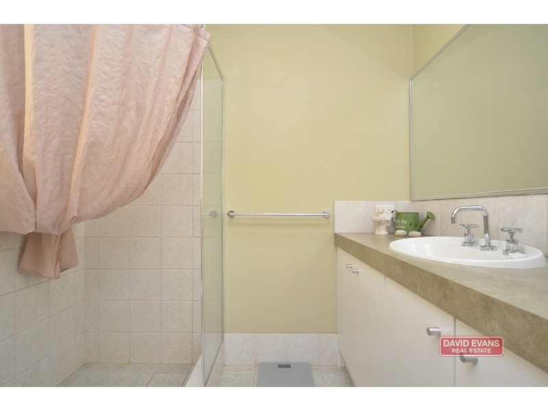 43 Chartwell Bend, Hocking WA 6065