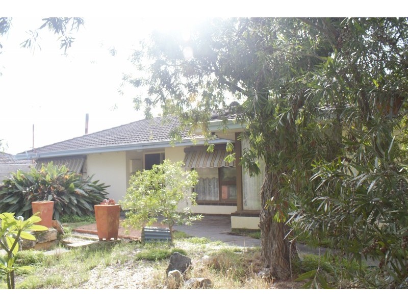 26 Winship Ave, Wanneroo WA 6065
