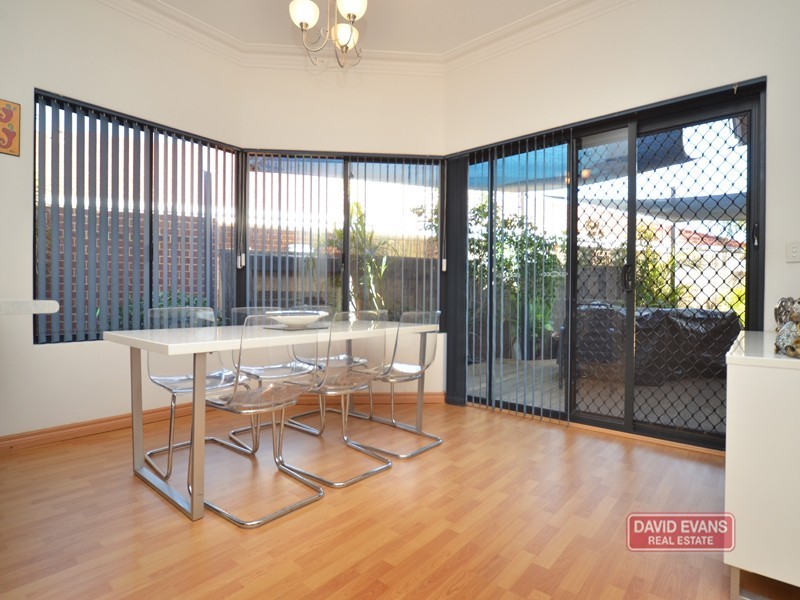 4 Roslin Road, Wanneroo WA 6065