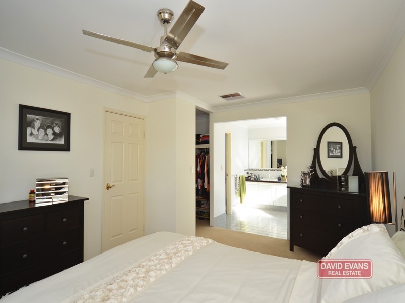 4 Roslin Road, Wanneroo WA 6065