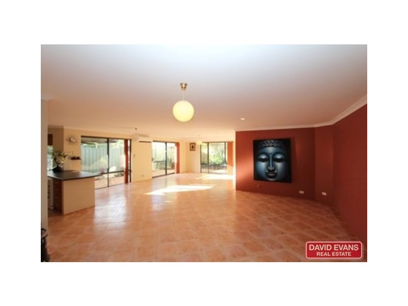 8 Sierra Nevada Ridge, Merriwa WA 6030