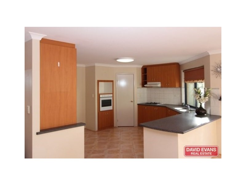 8 Sierra Nevada Ridge, Merriwa WA 6030