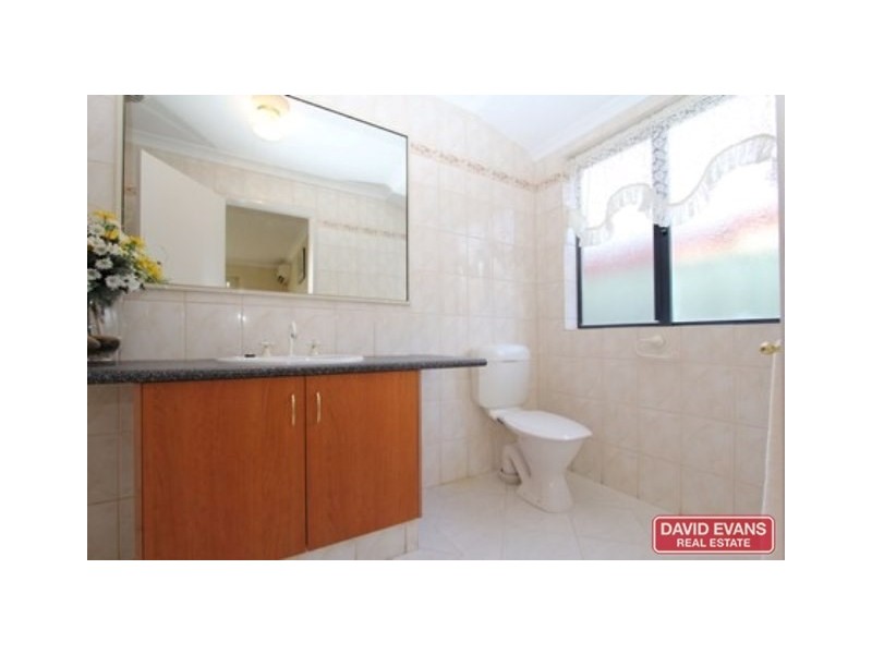 8 Sierra Nevada Ridge, Merriwa WA 6030