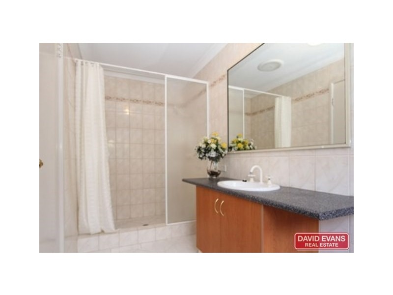 8 Sierra Nevada Ridge, Merriwa WA 6030