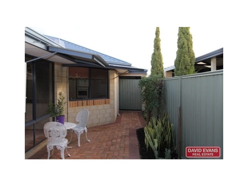 8 Sierra Nevada Ridge, Merriwa WA 6030