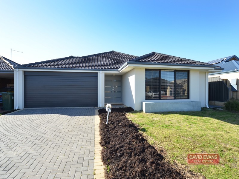 12 Jingana Road, Banksia Grove WA 6031