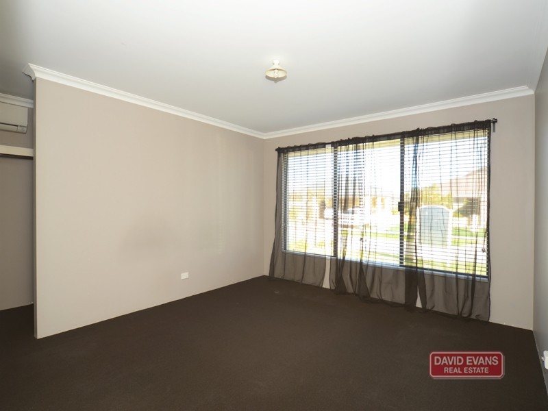 12 Jingana Road, Banksia Grove WA 6031