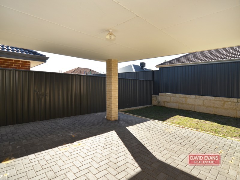 12 Jingana Road, Banksia Grove WA 6031
