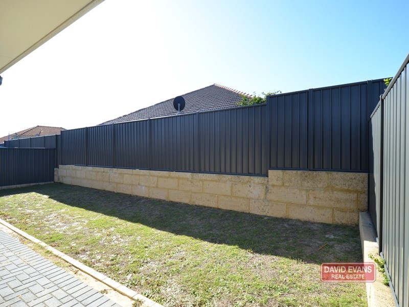 12 Jingana Road, Banksia Grove WA 6031