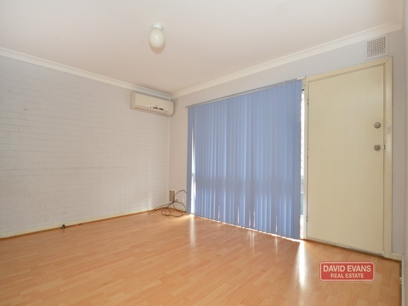 4a Hatfield Way, Girrawheen WA 6064