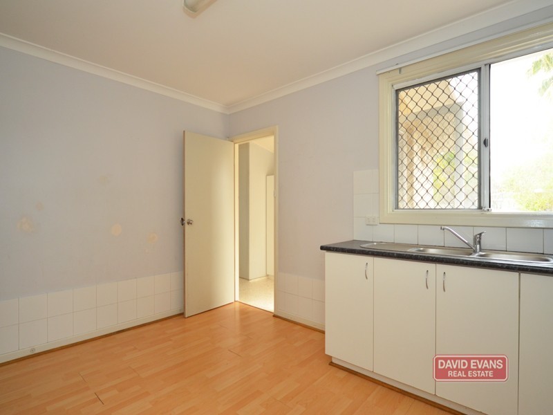 4a Hatfield Way, Girrawheen WA 6064