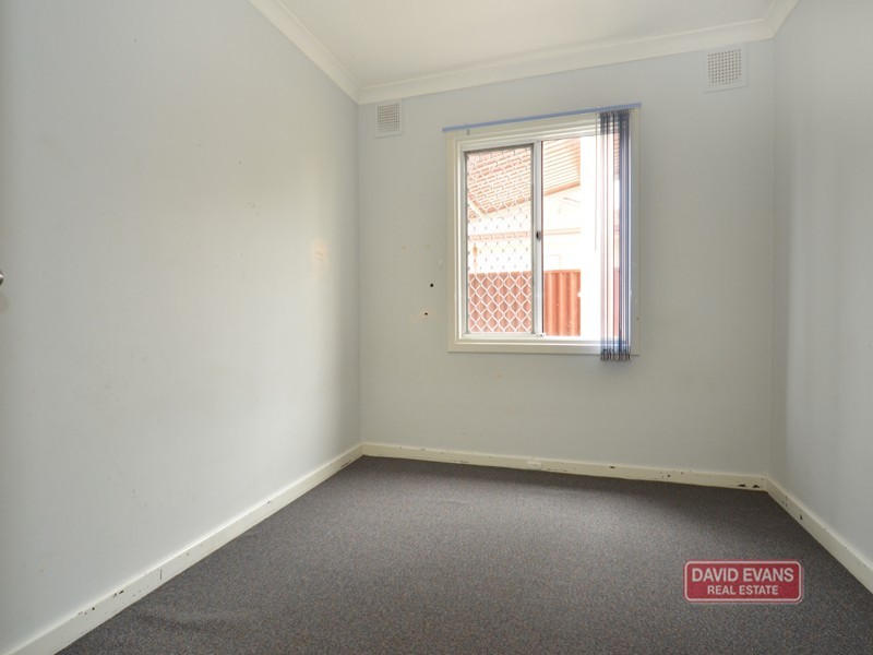 4a Hatfield Way, Girrawheen WA 6064