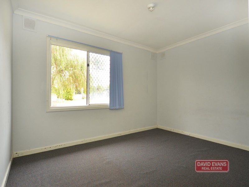 4a Hatfield Way, Girrawheen WA 6064