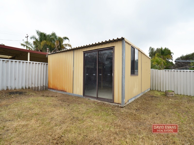 4a Hatfield Way, Girrawheen WA 6064