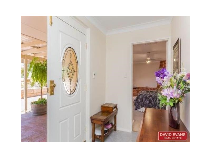 31 Gibbs Road, Nowergup WA 6032