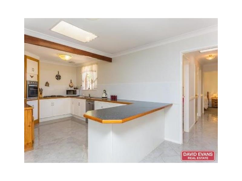 31 Gibbs Road, Nowergup WA 6032