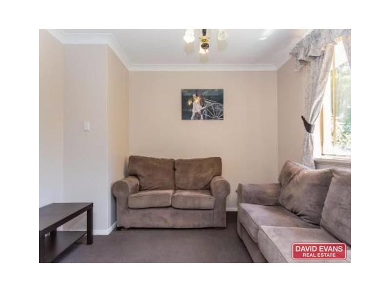 31 Gibbs Road, Nowergup WA 6032