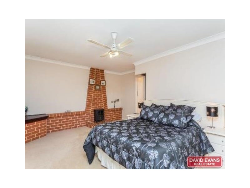 31 Gibbs Road, Nowergup WA 6032