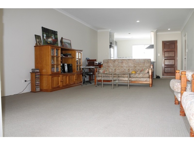 32 Delamere Ave, Currambine WA 6028