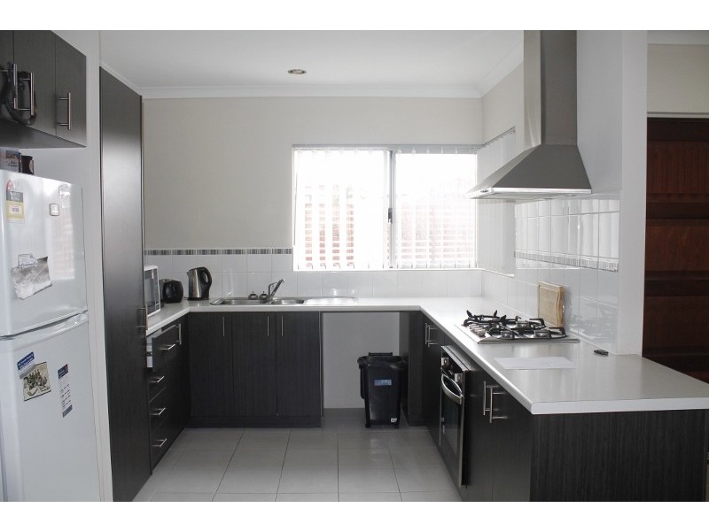 32 Delamere Ave, Currambine WA 6028