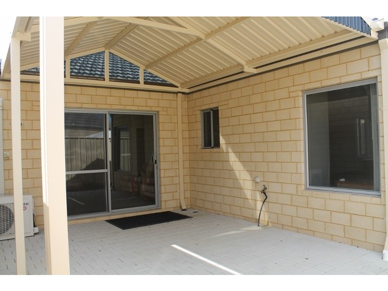 32 Delamere Ave, Currambine WA 6028