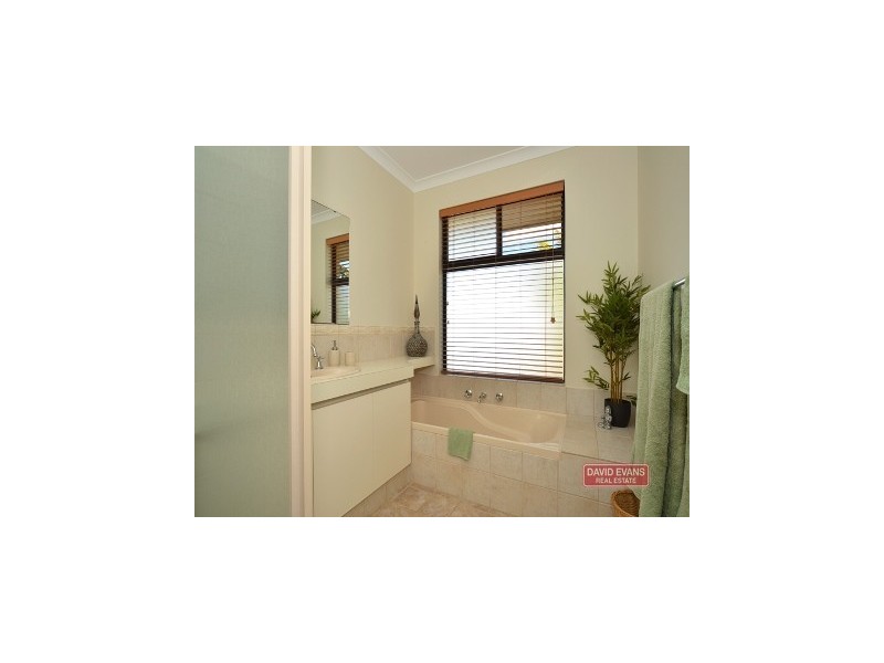 120 Paperbark Ave, Gabbadah WA 6041