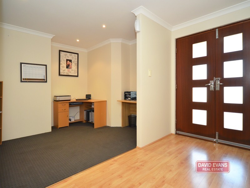 33 Cape Meares Cres, Butler WA 6036