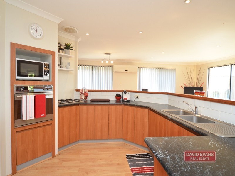 33 Cape Meares Cres, Butler WA 6036