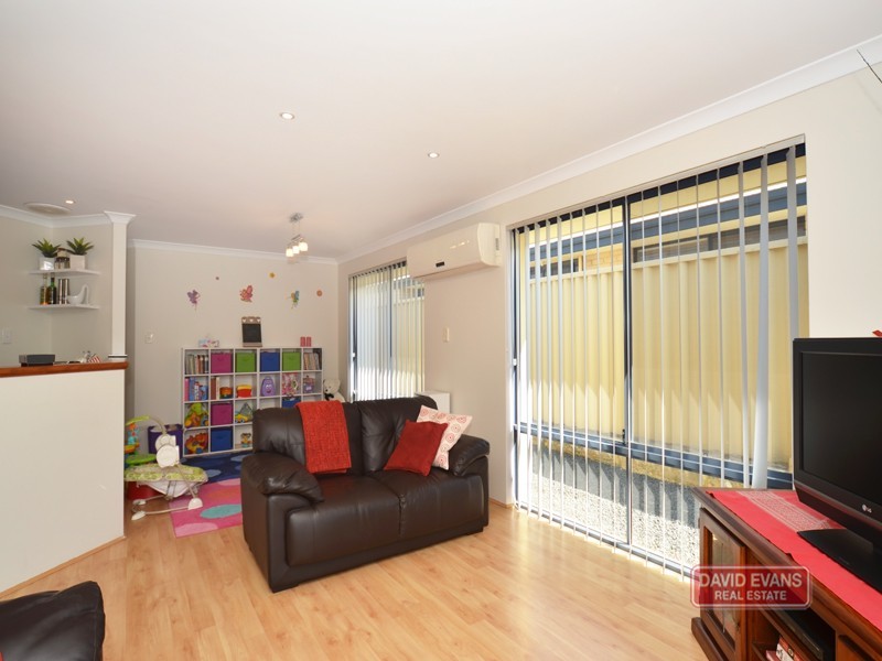 33 Cape Meares Cres, Butler WA 6036