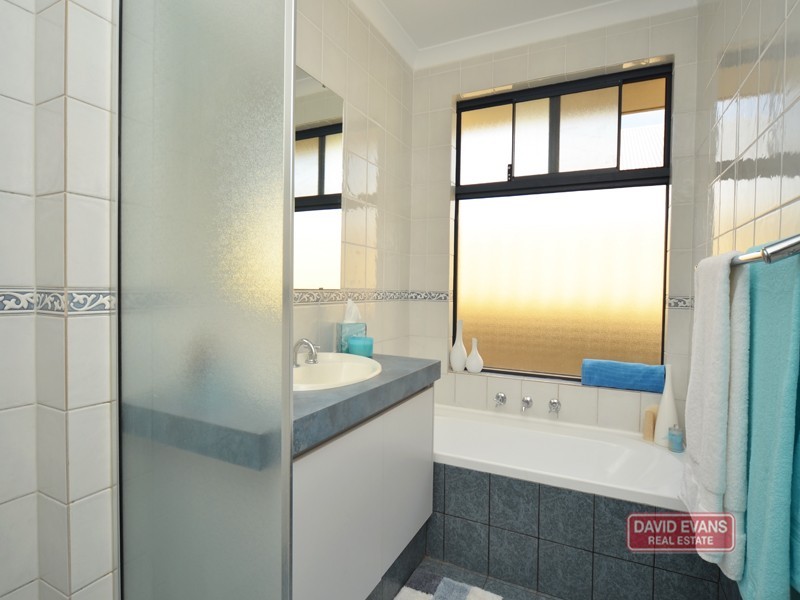 33 Cape Meares Cres, Butler WA 6036