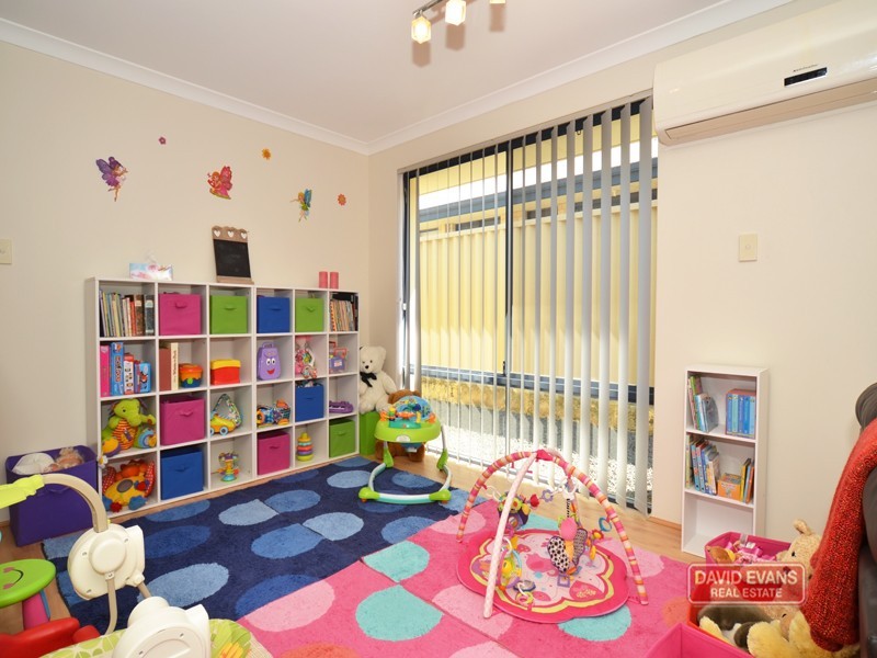 33 Cape Meares Cres, Butler WA 6036