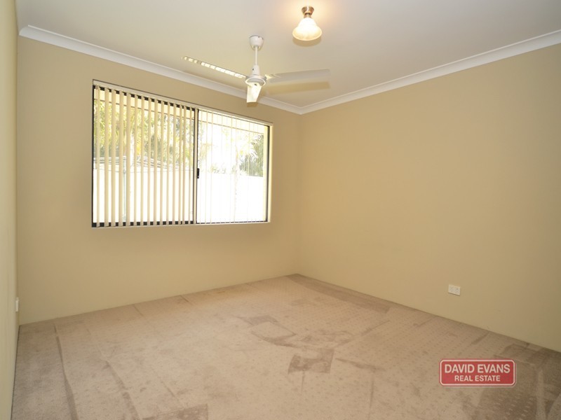 8 GRASMERE FAIRWAY, Tapping WA 6065
