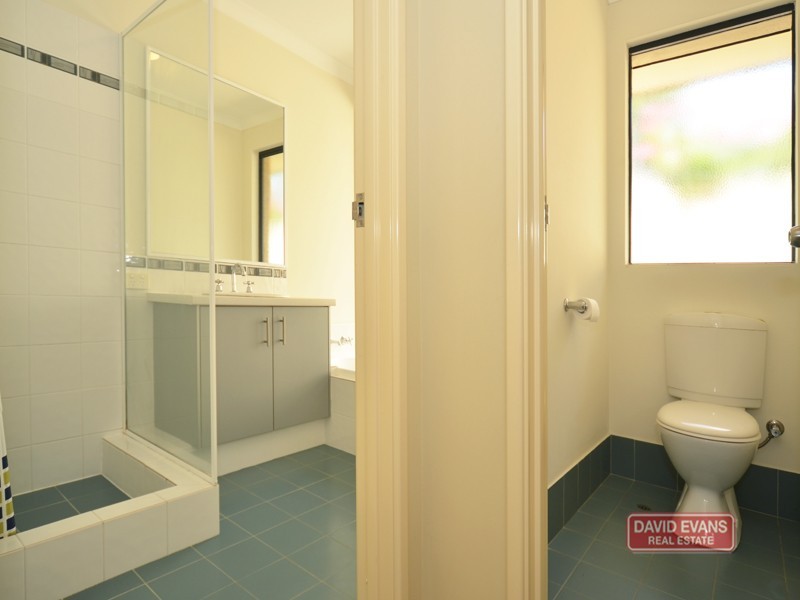 8 GRASMERE FAIRWAY, Tapping WA 6065