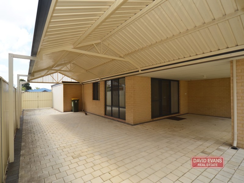 8 GRASMERE FAIRWAY, Tapping WA 6065