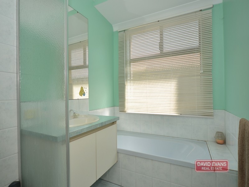 6 Wedge Way, Merriwa WA 6030