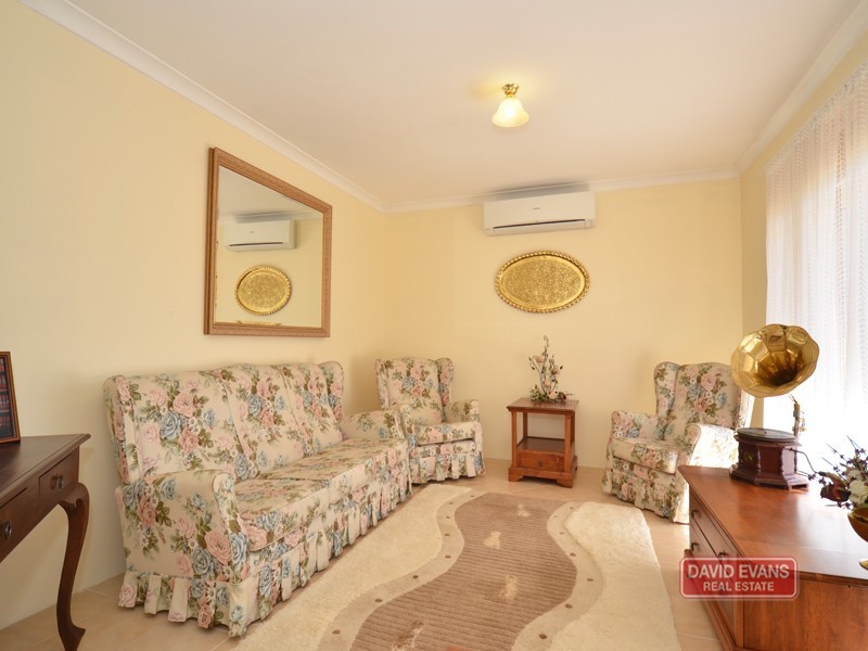 7 Celadon Loop, Banksia Grove WA 6031