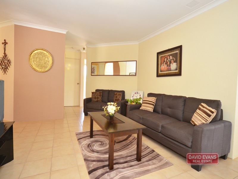 7 Celadon Loop, Banksia Grove WA 6031