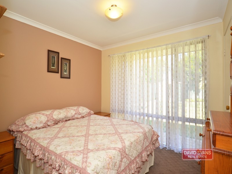 7 Celadon Loop, Banksia Grove WA 6031