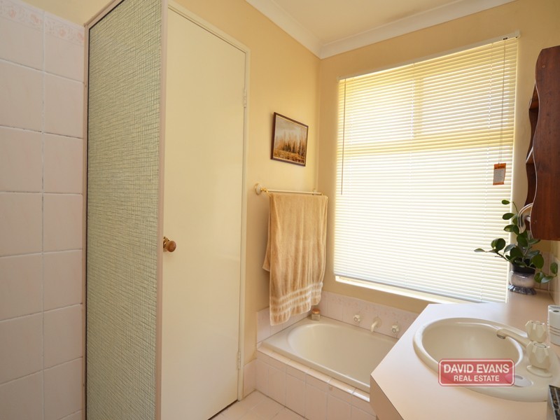 7 Celadon Loop, Banksia Grove WA 6031