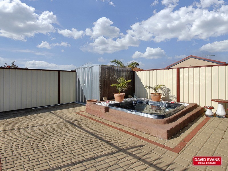 1 Yandella Promenade, Tapping WA 6065