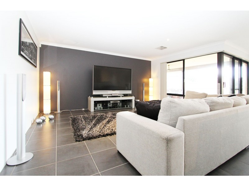 1 Portland Way, Ridgewood WA 6030