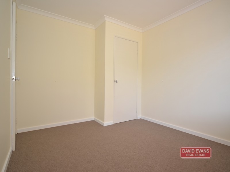 105 MANCHESTER DRIVE, Hocking WA 6065