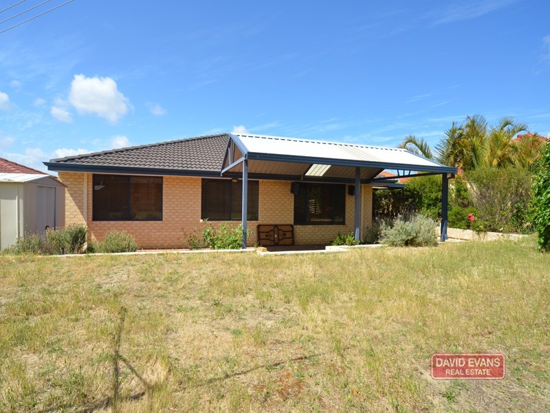 105 MANCHESTER DRIVE, Hocking WA 6065