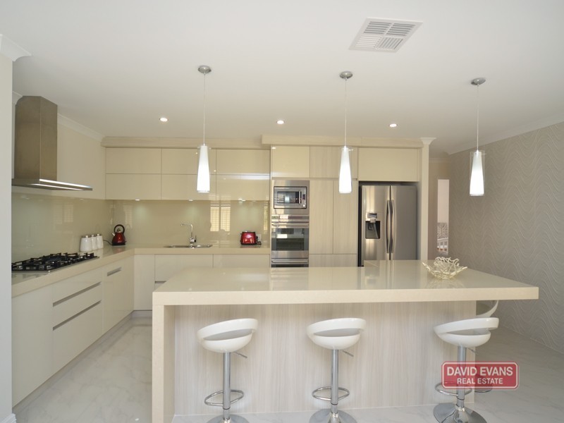 12 Hopewell Pass, Carramar WA 6031