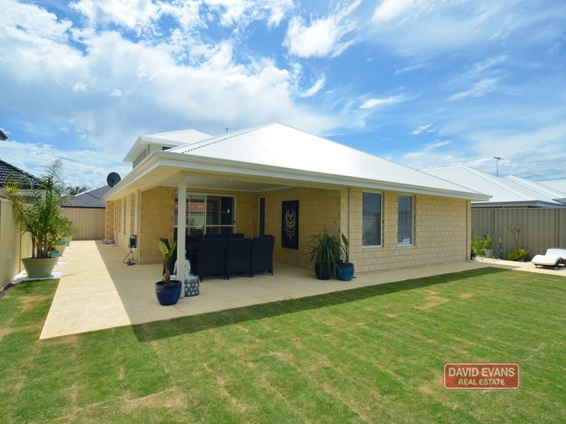 12 Hopewell Pass, Carramar WA 6031