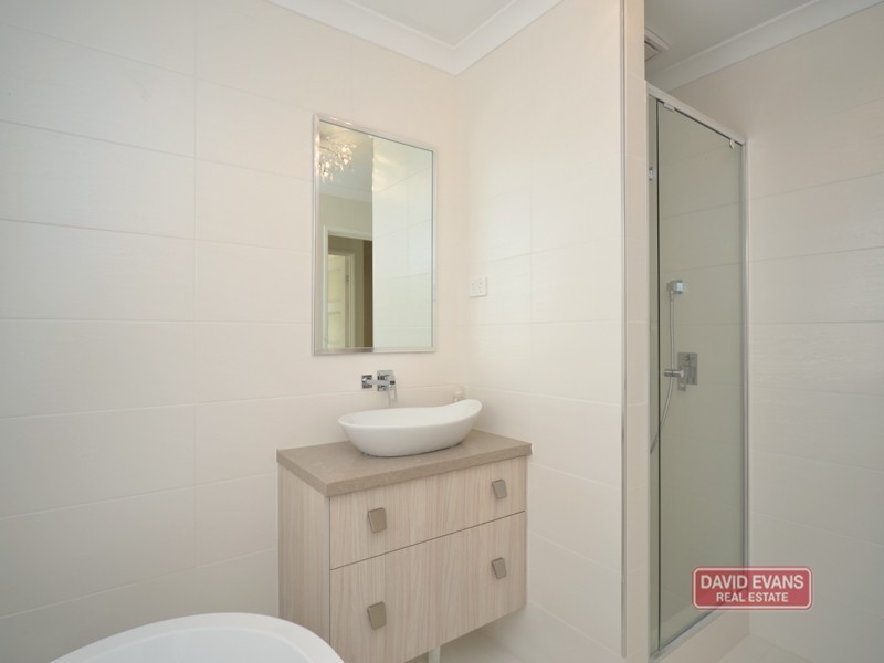 12 Hopewell Pass, Carramar WA 6031