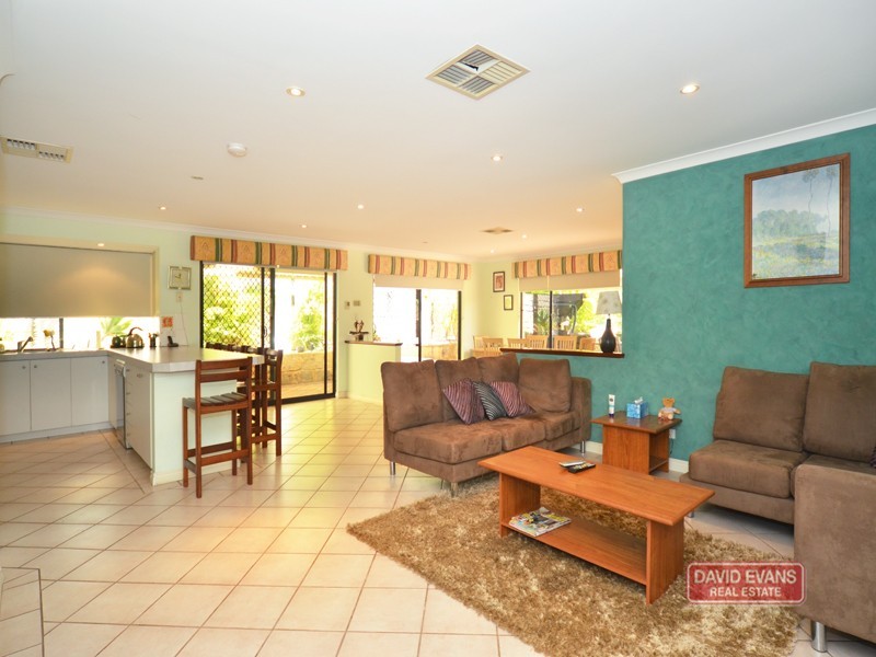 57 Stradbroke Gardens, Ridgewood WA 6030