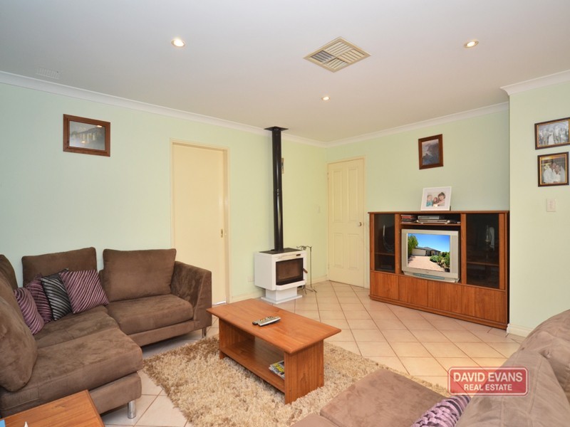 57 Stradbroke Gardens, Ridgewood WA 6030