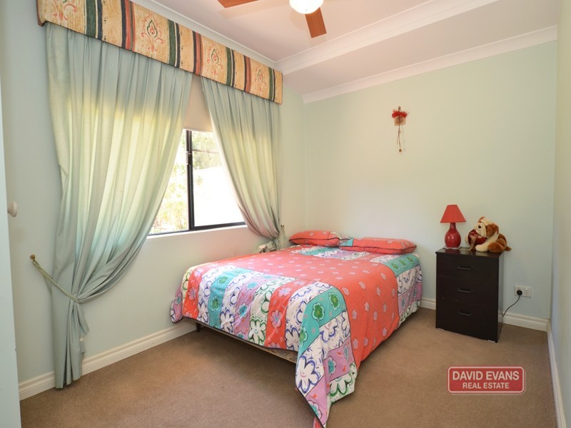 57 Stradbroke Gardens, Ridgewood WA 6030