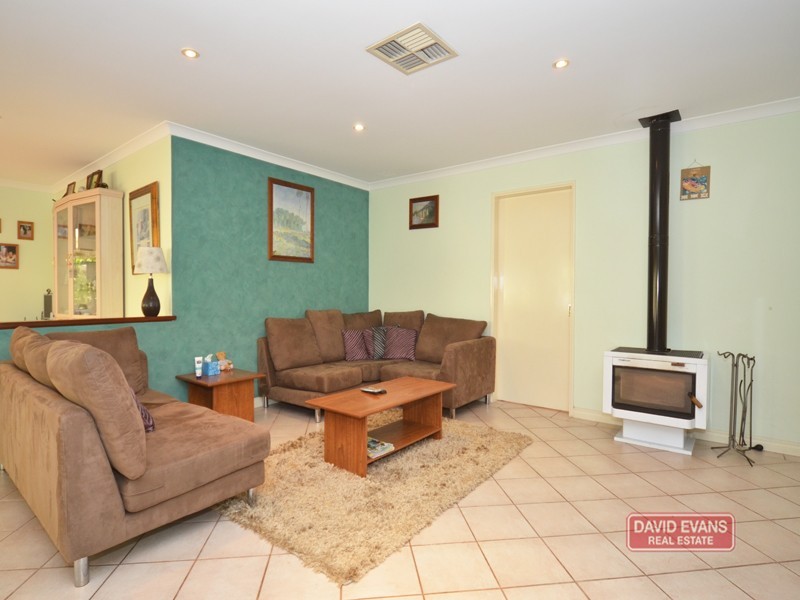 57 Stradbroke Gardens, Ridgewood WA 6030